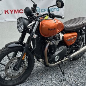 Triumph Street Twin900